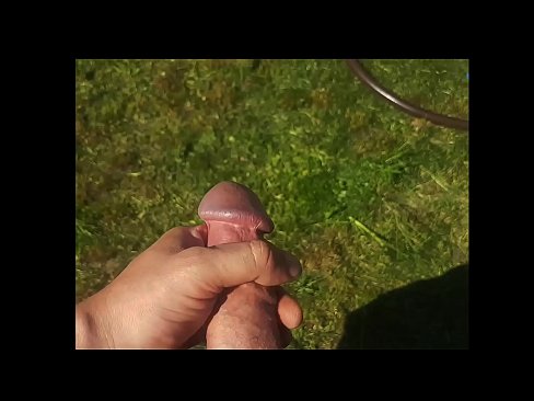❤️ Una guapa calenta es folla el seu cony rosa i es corre amb un esquitxat en un jardí d'estiu ❤️ Porno fb al ca.hqpornvideos.ru