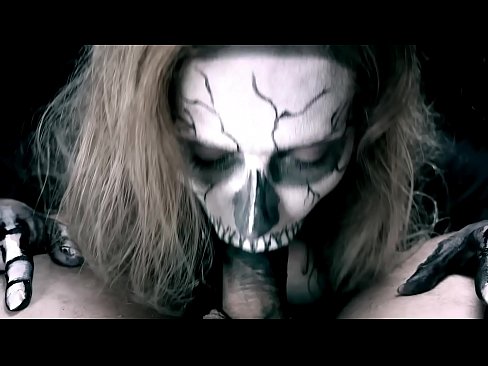 ❤️ Noia dimoni xuclant polla amb la seva boca negra i empassant semen. ❤️ Porno fb al ca.hqpornvideos.ru